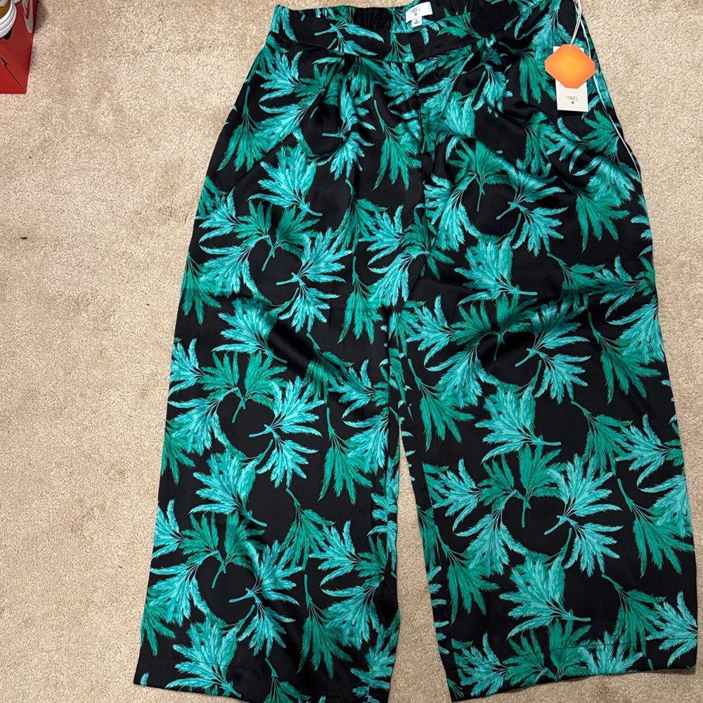 Tropical Print Wide Leg Bottoms